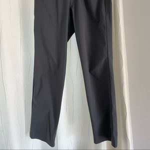 Lululemon’s ABC Classic size 32W x 30L medium gray